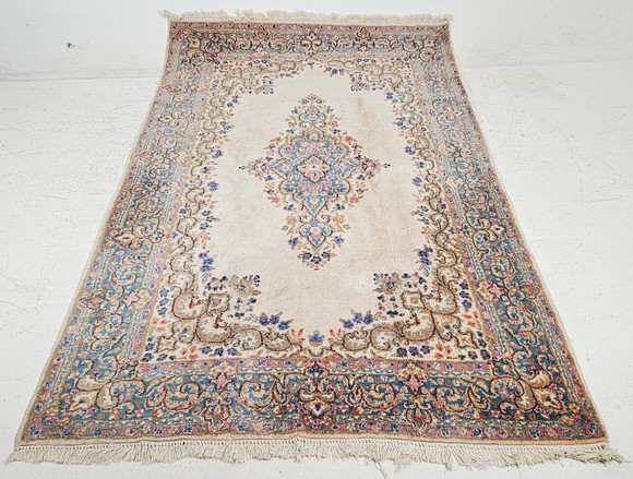 MATTA, orientalisk, Kirman, ca. 270x176 cm. på auktion hos Auktionshuset Thörner & Ek