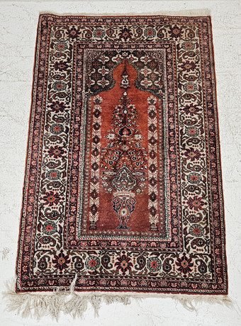 MATTA, Kayseri, semiantik, ca. 130x85 cm. på auktion hos Auktionshuset Thörner & Ek