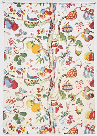 RULLGARDIN, i textilen "Vegetable Tree", Josef Frank, Firma Svenskt Tenn. på auktion hos Stockholms Auktionsverk Magasin 5