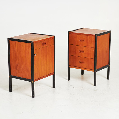 HURTS, 2 st, teak, 1950/60-tal. på auktion hos Stockholms Auktionsverk Sickla