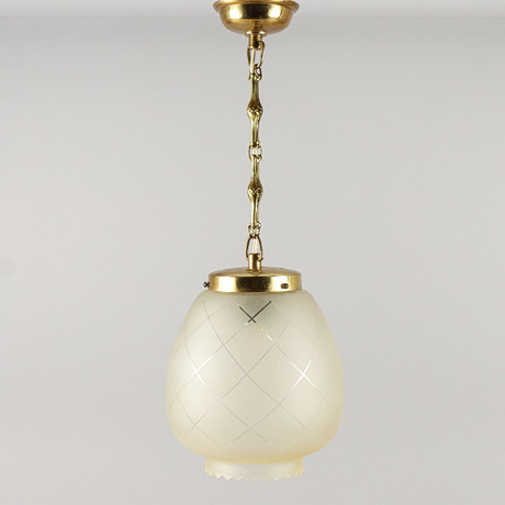 TAKLAMPA "Swedish Modern", 1900-talets mitt. på auktion hos Karlstad Hammarö Auktionsverk