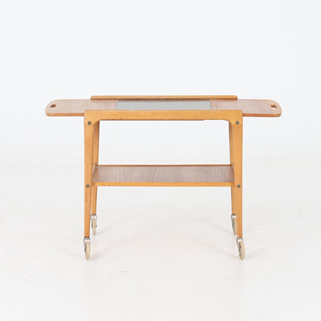 YNGVE EKSTRÖM. Serveringsvagn, Thea”, teak/ek, 1950/60-tal. på auktion hos Stadsauktion Sundsvall