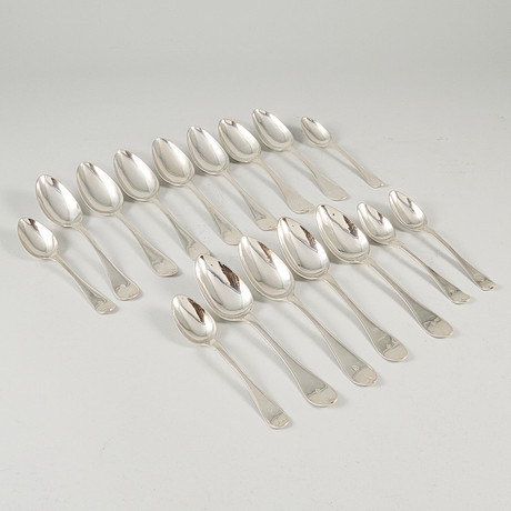 MATSKEDAR, silver, 16 st, 17/1800-tal, med monogram. på auktion hos Metropol Auktioner