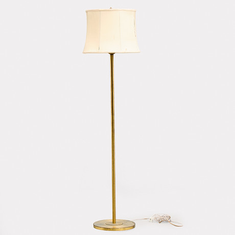 GOLVLAMPA, 1900-talets mitt. på auktion hos Uppsala Auktionskammare