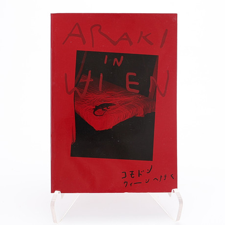 NOBUYOSHI ARAKIS "ARAKI IN WIEN", 1998. på auktion hos Crafoord Auktioner Lund
