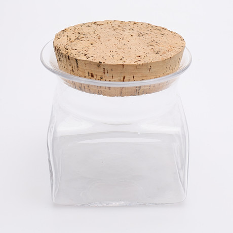 SIGNE PERSSON-MELIN. FÖRVARINGSBURK, GLAS, "SILL I KVADRAT" MED KORKLOCK, FÖR BODA GLASBRUK, FORMGIVEN 1968-69 på auktion hos Crafoord Auktioner Lund