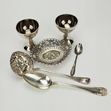 SILVER, 6 delar, 1800-1900-tal, vikt ca. 272 gram. på auktion hos Auktionshuset Thörner & Ek