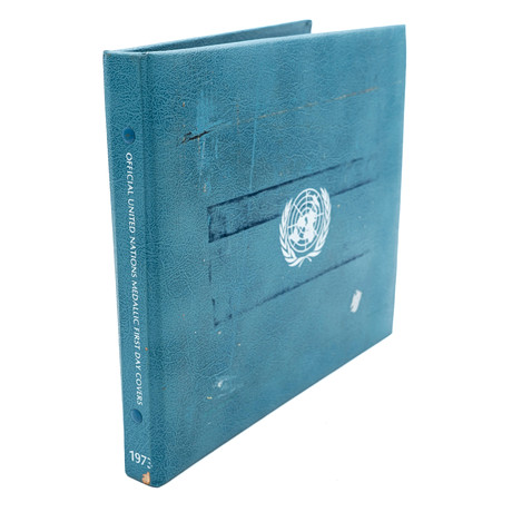 SAMLING MEDALJER. 925-Sterling Silver "Official united nations 1973" 5st. på auktion hos Norrlands Auktionsverk