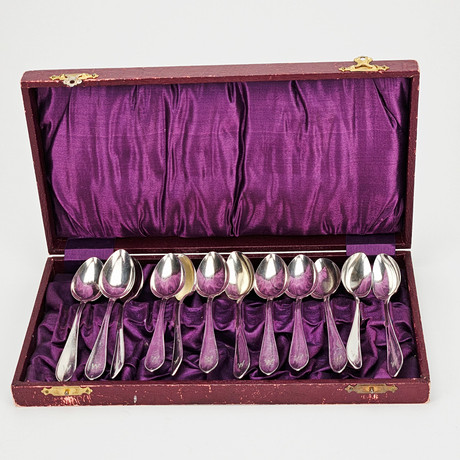 KAFFESKEDAR, 12 st, silver, 1935-1939, vikt ca. 156 gram. på auktion hos Auktionshuset Thörner & Ek