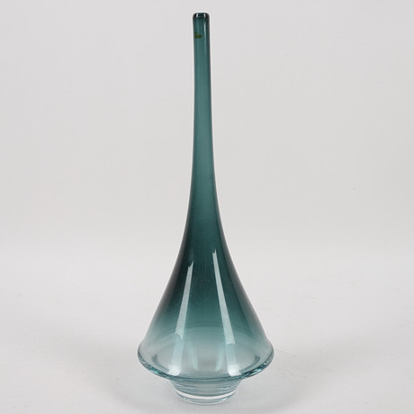 BENGT ORUP. Vas, ur serien "Tona", signerad, formgiven 1957, Johansfors Glasbruk. på auktion hos Ekenbergs Auktioner