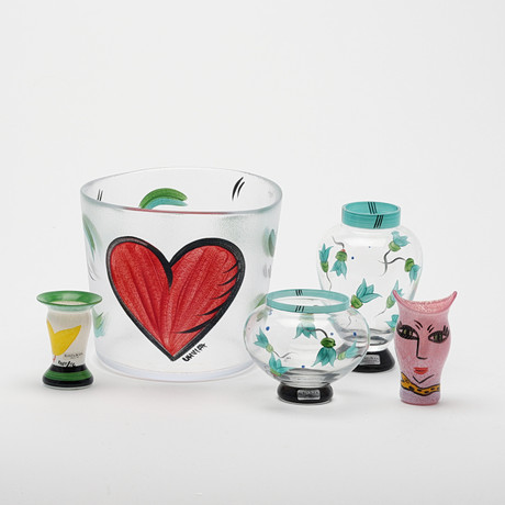 ULRICA HYDMAN-VALLIEN. Samling glas, 5 delar, Kosta Boda. på auktion hos Uppsala Auktionskammare