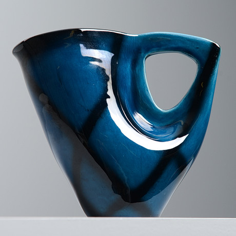 ALVINO BAGNI. Vas, Bagni Ceramiche, Italien, 1950/60-tal. på auktion hos Formstad Auktioner