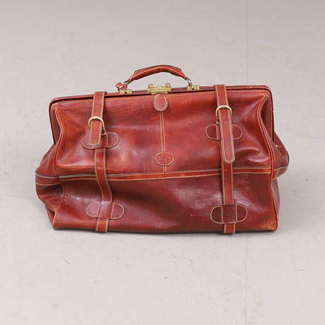 WEEKENDBAG, läder, nutida. på auktion hos RA Auktionsverket Norrköping