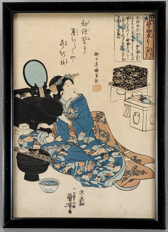 UTAGAWA KUNIYOSHI (1797-1861). Kvinna som svärtar sina tänder / Kvinna som sminkar sig, 1842. på auktion hos Karlstad Hammarö Auktionsverk