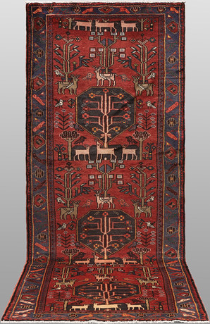 ORIENTMATTA. Figural Hamadan gallerimodell, 300 x 112 cm. på auktion hos Gomér & Andersson Linköping