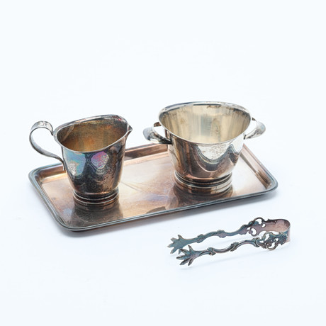 SERVERINGSBRICKA, Med tillbehör, silver, 4 delar. på auktion hos Uppsala Auktionskammare