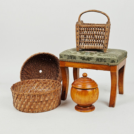 PALL, LOCKSKÅL OCH KORGAR, 5 delar, 1800-1900-tal. på auktion hos Auktionshuset Thörner & Ek