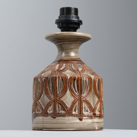 FRATELLI FANCIULLACCI. Bordslampa, Italien, 1960/70-tal. på auktion hos Formstad Auktioner