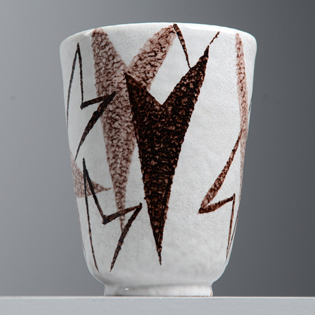 ALVINO BAGNI. Vas, Bagni Ceramiche, Italien, 1950/60-tal. på auktion hos Formstad Auktioner