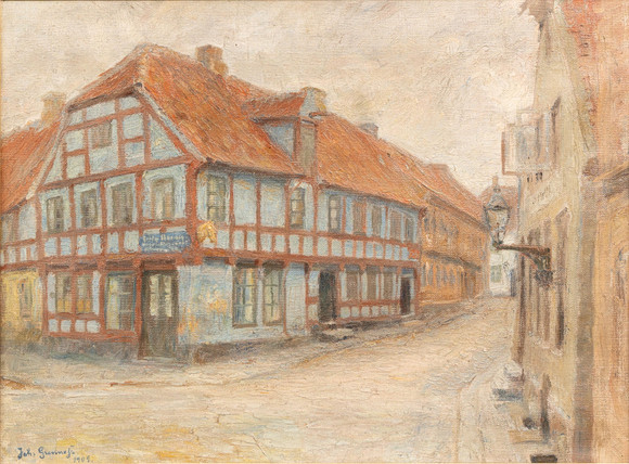 JOHANNES GRENNESS (DANMARK, 1875-1963). Gatubild med korsvikeshus, olja på duk, signerad och daterad 1904. på auktion hos Garpenhus Auktioner