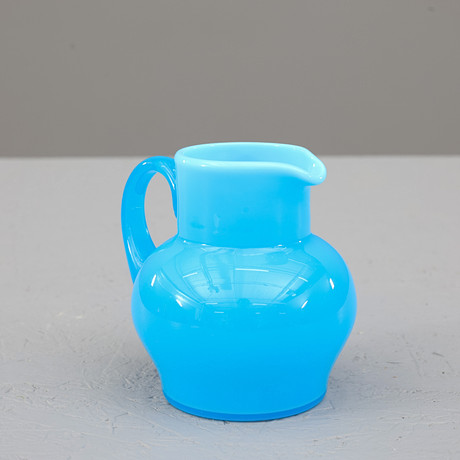 ERIK HÖGLUND. Kanna, signerad, Boda. på auktion hos Södermanlands Auktionsverk