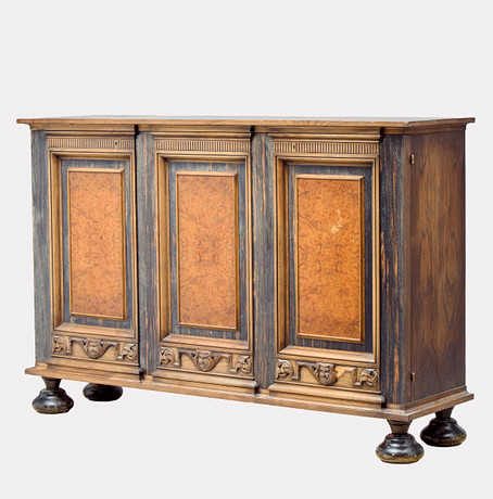 AXEL BÄCK. Sideboard, Eksjö möbelfabrik, 1942. på auktion hos Uppsala Auktionskammare