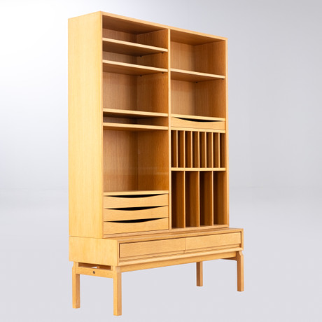 MARIAN GRABINSKY. IKEA. Oak highboard Sweden, 1960s. Furniture - Chests of drawers