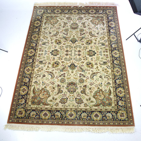 MATTA, Ferahan, maskinvävd, ull, ca 236 x 170 cm. på auktion hos Höganäs Auktionsverk