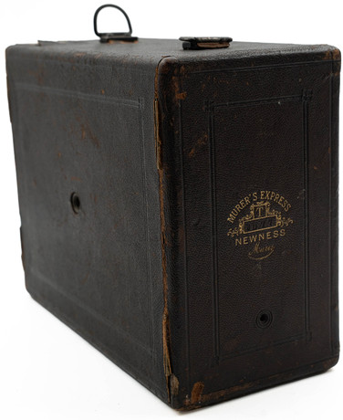 Murer´s express Newness, fallplåtskamera, 1900/10-tal. på auktion hos Norrlands Auktionsverk