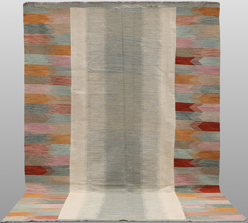 MATTA, "Kelim", 301 x 206 cm. på auktion hos Helsingborgs Auktionskammare