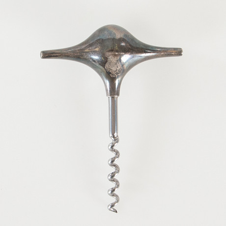 NANNA DITZEL. KORKSKRUV, modell nr 135, Georg Jensen, Danmark, sterlingsilver och stål. på auktion hos Laholms Auktionskammare