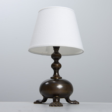 BORDSLAMPA, 1920/30-tal. på auktion hos Formstad Auktioner