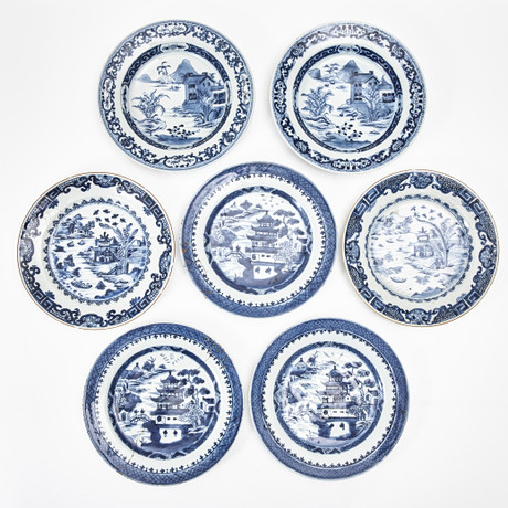 TALLRIKAR, 7 stycken, porslin, Kina, 1700/1800-tal. på auktion hos Stockholms Auktionsverk Magasin 5