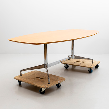 CHARLES & RAY EAMES, underrede, "Eames Segmented Tables", för Vitra, 2000-tal. på auktion hos Auktionshuset Kolonn