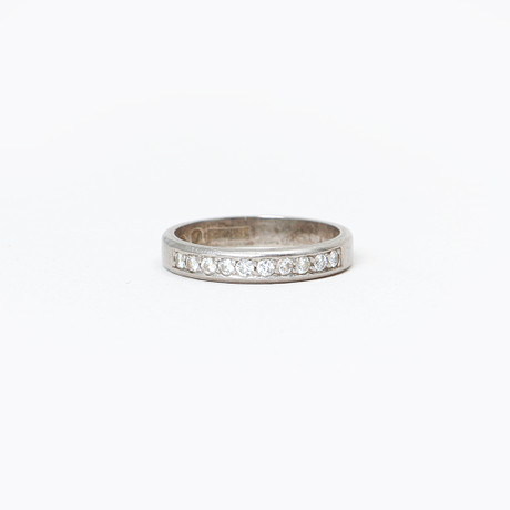 RING, 18k vitguld och diamanter, vikt ca 4 gram. på auktion hos Göteborgs Auktionsverk