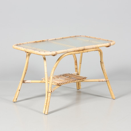 BORD, Bambu samt glas, 1900-talets andra hälft. på auktion hos Borås Auktionshall
