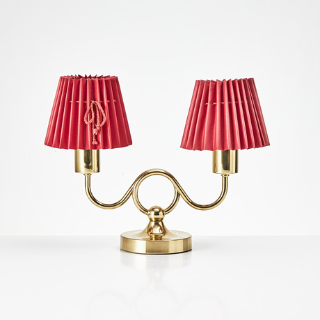 JOSEF FRANK. Bordslampa, "Smycket", modell 2482, Firma Svenskt Tenn. på auktion hos Stockholms Auktionsverk Magasin 5