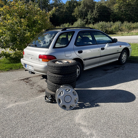 BIL Subaru Impreza automat bensin 1999. på auktion hos Höörs Auktionshall
