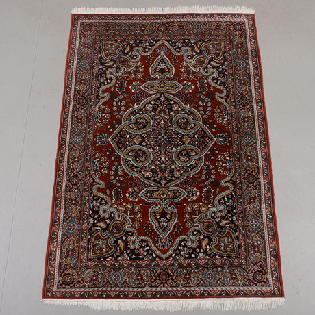 MATTA, orientalisk, 182 x 122 cm. på auktion hos Växjö Auktionskammare