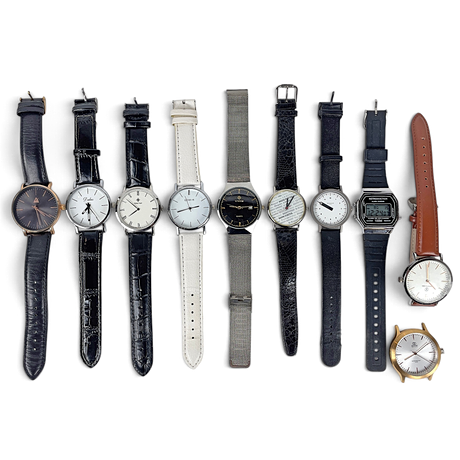 PARTI ARMBANDSUR, 10 st. Bl a Wood & Sea, Philipp Auger, Retroddiction, Mondaine. på auktion hos Roslagens Auktionsverk