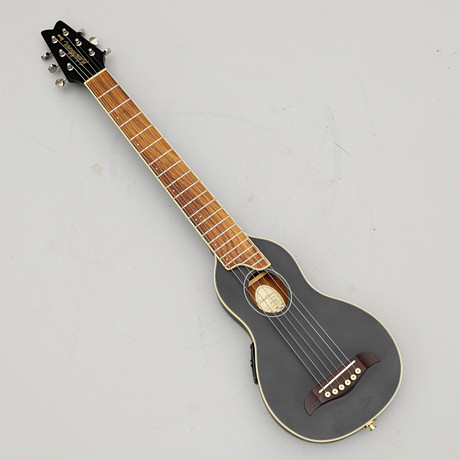 RESEGITARR, Washburn Rover RO10B. på auktion hos Crafoord Auktioner Malmö