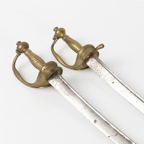 HUGGARE, två st, m/1748-1856, Sverige. på auktion hos Stockholms Auktionsverk Helsingborg