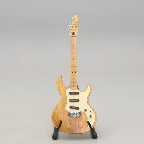 ELGITARR, Peavey T-30, USA 1981-83. på auktion hos Crafoord Auktioner Malmö