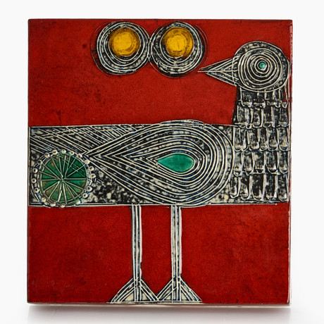 LISA LARSON (SVERIGE, 1931–2024). Väggplakett, stengods, "Drillsnäppa", Gustavsberg, i produktion 1966-1975. på auktion hos Crafoord Auktioner Stockholm