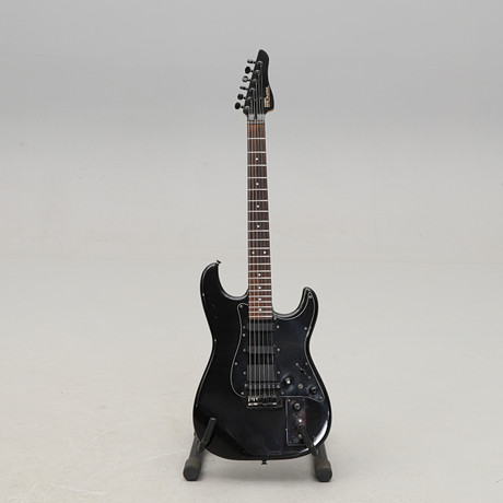 ELGITARR, Casio MG-510, midi guitar, Japan, 1980/90-tal. på auktion hos Crafoord Auktioner Malmö