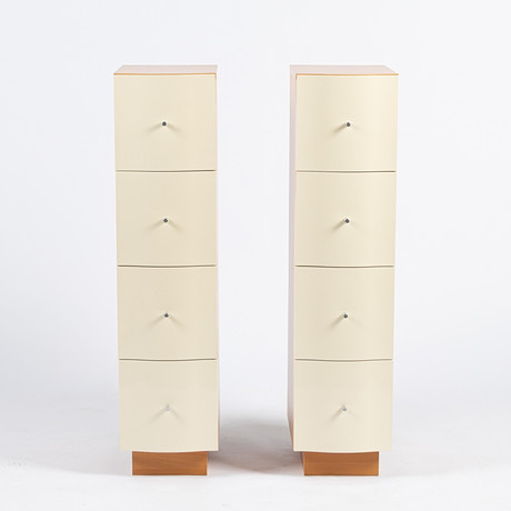 TOMAS JELINEK. Byråer, 2 st, "Vajer" Ikea, 1990-tal, stommar fanerade med bok, lådfronter i plast. på auktion hos Stockholms Auktionsverk Helsingborg