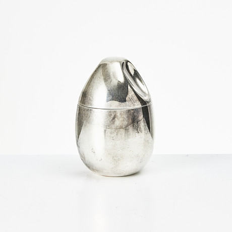SØREN GEORG JENSEN. Senapsburk, sterlingsilver och emalj, Georg Jensen, Danmark efter 1945. Design nr 965. på auktion hos Stockholms Auktionsverk Magasin 5