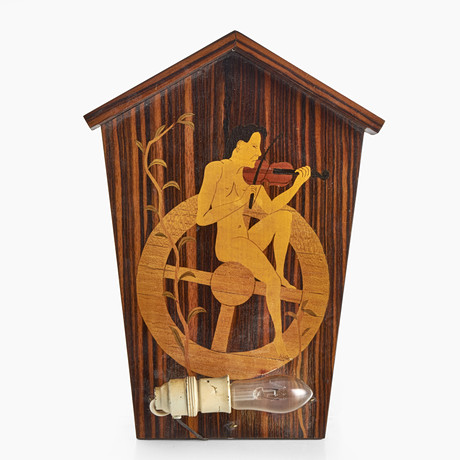 VÄGGLAMPA, intarsiadekor med motiv av näcken, 1930/40-tal. Art Deco. på auktion hos Crafoord Auktioner Stockholm