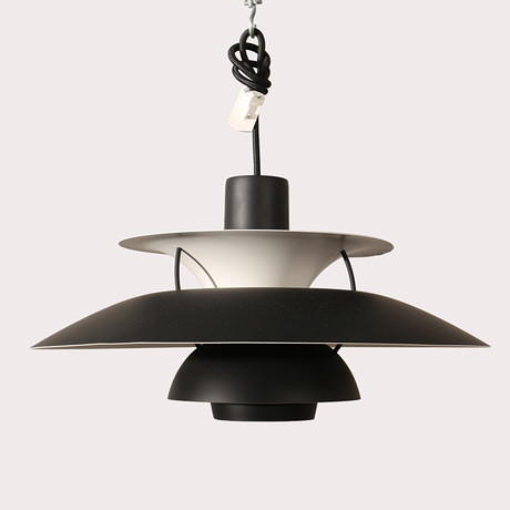 POUL HENNINGSEN. Taklampa PH-5, Louis Poulsen. Danmark. på auktion hos Limhamns Auktionsbyrå
