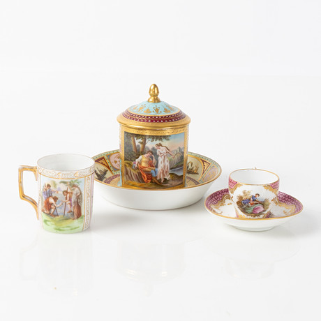 PARTI PORSLIN, 3 delar, troligen Tyskland, 1800-tal. på auktion hos Stockholms Auktionsverk Helsingborg